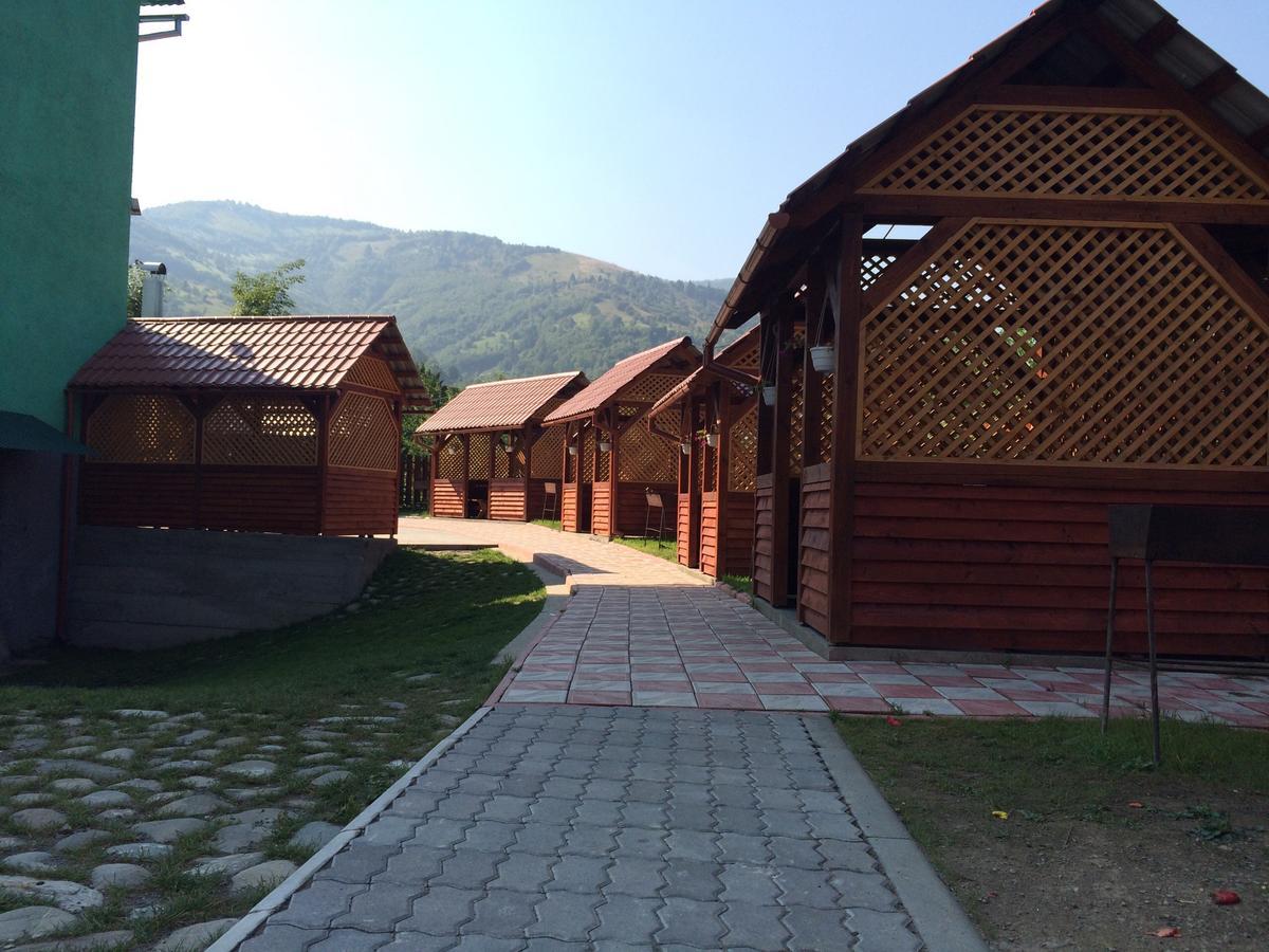 Dream Hostel Carpathians Rakhiv Exterior foto